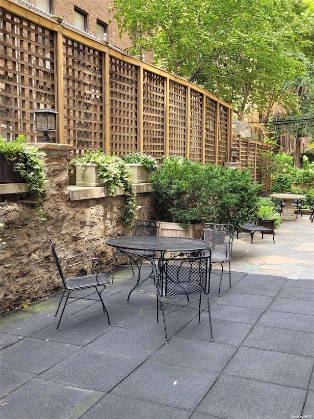 434 E 52nd St Unit 9A, New York Manhattan, NY 10022 - view of patio / terrace featuring outdoor dining area