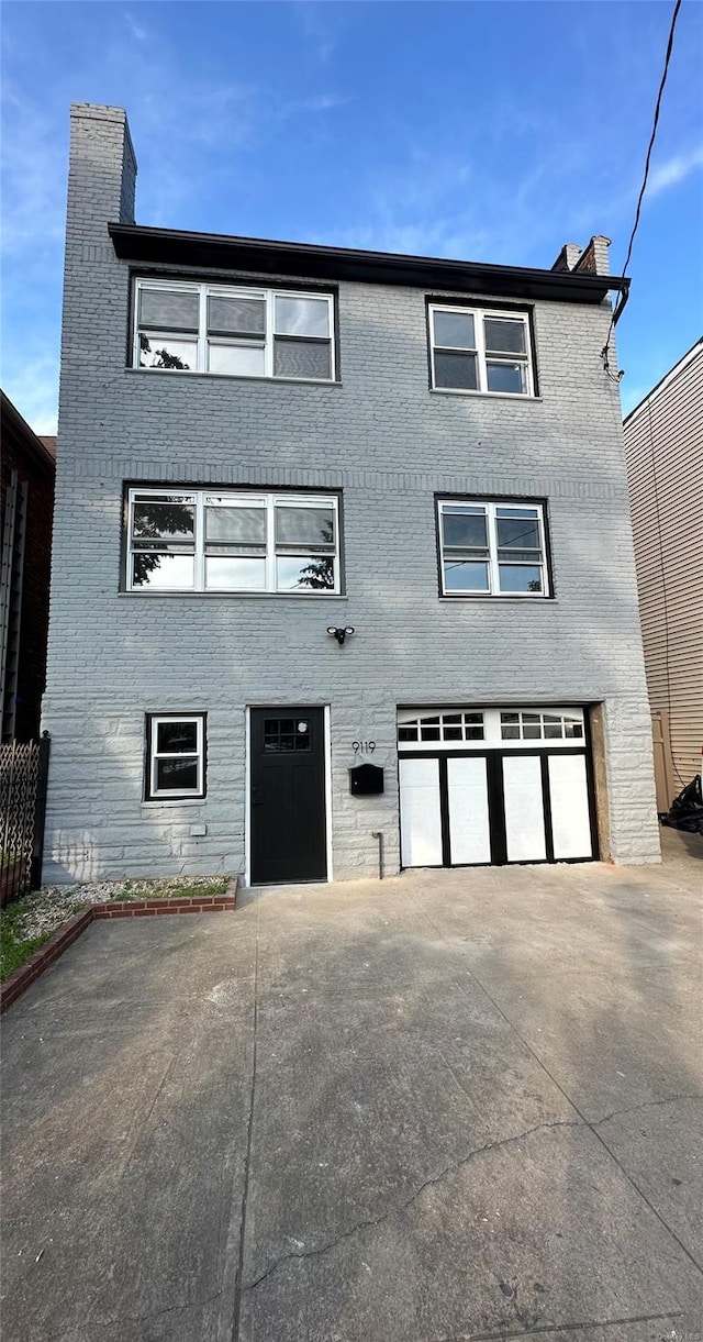 view of front facade with a garage