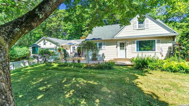 view of front of house with a front yard