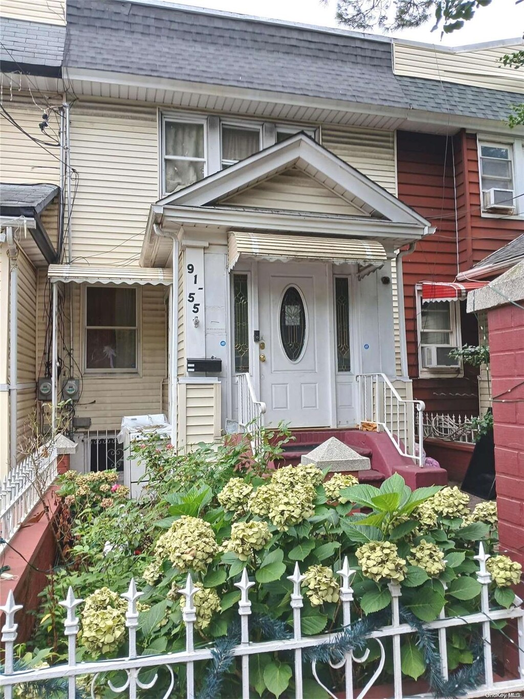 91-55 96th St, Woodhaven, NY 11421 - photo 1