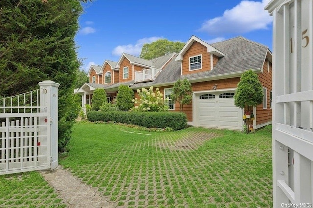 exterior space featuring a front yard