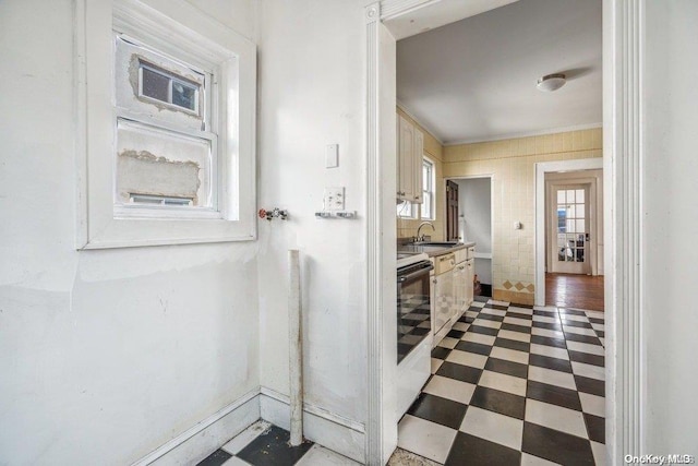 bathroom featuring sink