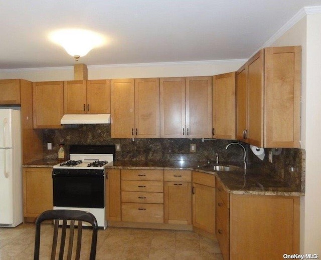 kitchen featuring decorative backsplash, white appliances, sink, and ornamental molding