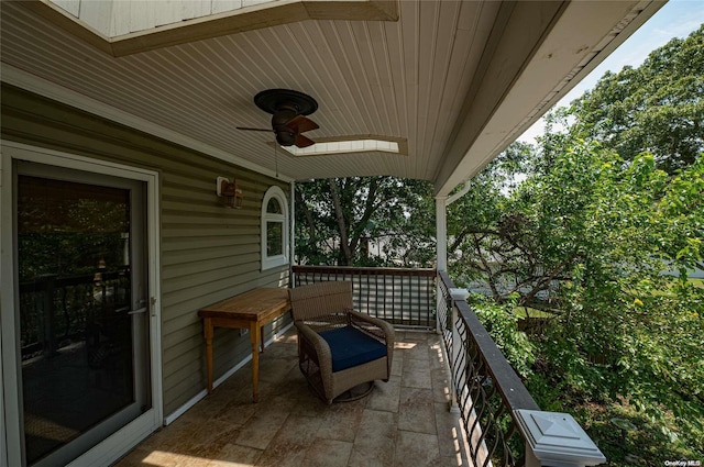 balcony with ceiling fan