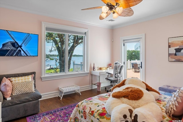 bedroom featuring ceiling fan, a water view, dark hardwood / wood-style floors, and ornamental molding