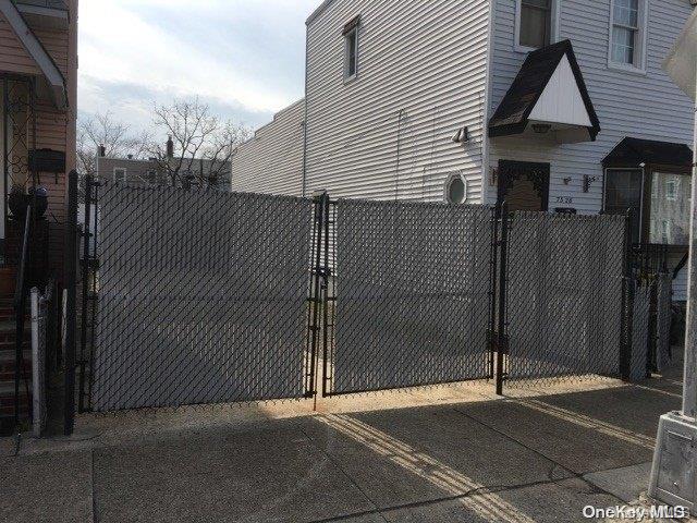 73-30 72nd St, Glendale NY, 11385 land for sale