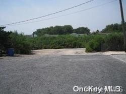 Listing photo 2 for 14 Island, Bellmore NY 11710