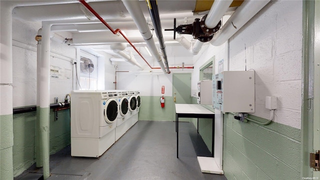 washroom with washer and clothes dryer