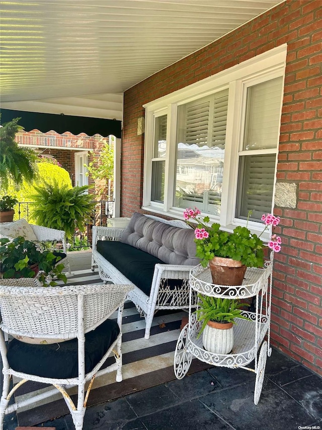 view of patio / terrace with covered porch