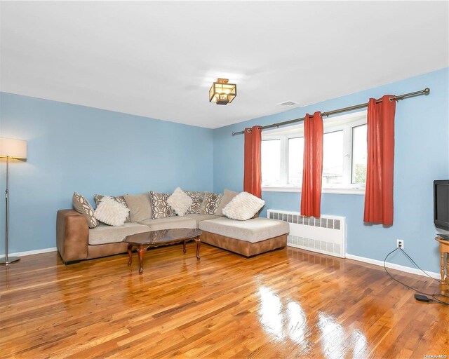 584 Yale St, Oceanside, NY 11572 - photo 2