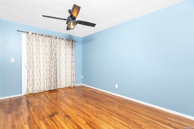 584 Yale St, Oceanside, NY 11572 - photo 4