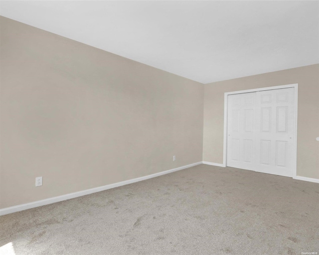 empty room with carpet