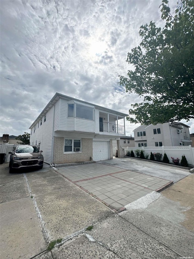 view of front facade with a garage