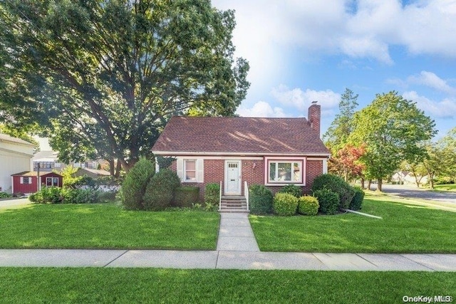 view of front of house with a front yard