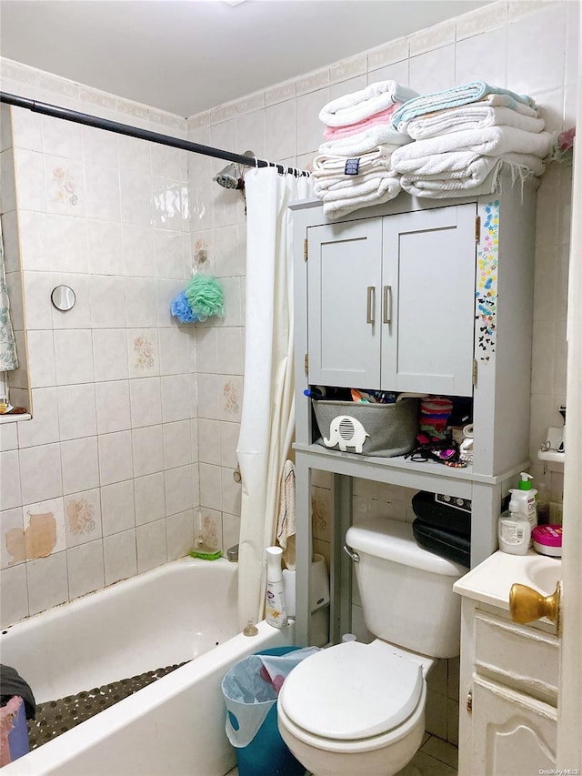 bathroom with toilet and shower / bathtub combination with curtain