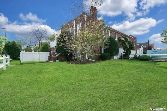 215 Roosevelt Blvd, Long Beach, NY 11561 - view of yard