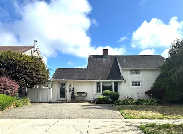 view of front of house