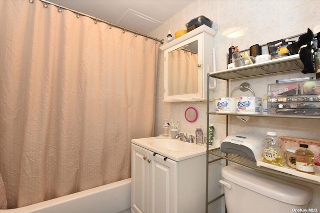 full bathroom with vanity, toilet, and shower / bath combo