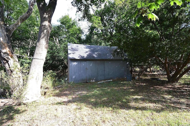 view of outbuilding