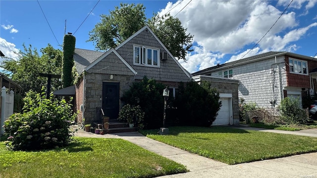 view of front of house with a front yard