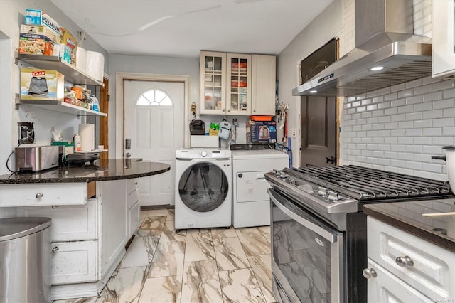 clothes washing area with washer and dryer