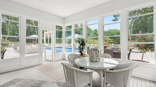 view of sunroom / solarium