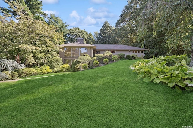 3 Pennington Dr, Huntington, NY 11743 - view of yard