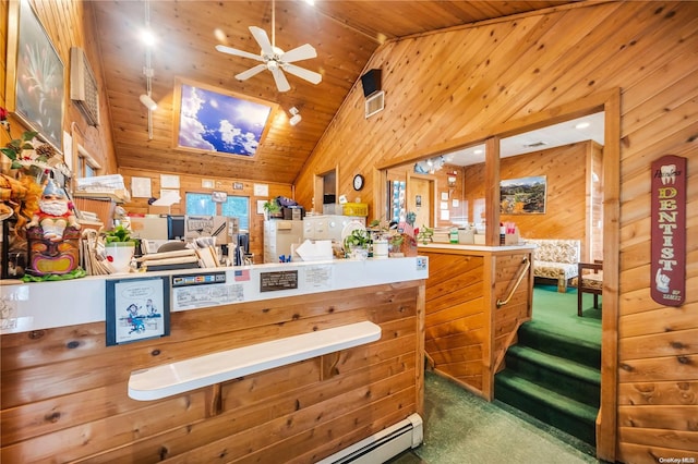 welcome area with ceiling fan