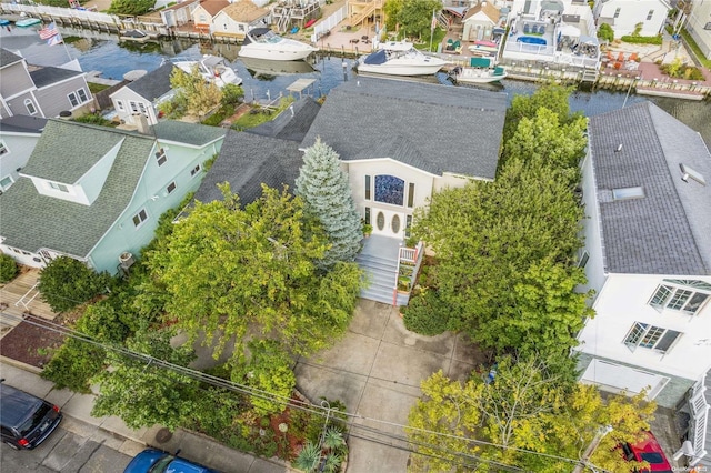 bird's eye view with a water view