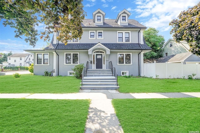 view of front of property with a front yard