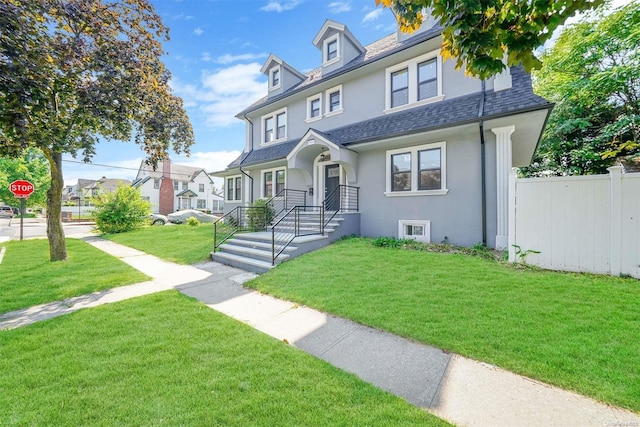 view of front of house with a front yard