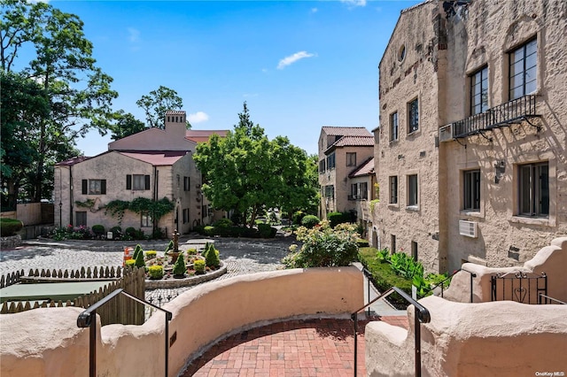 215 Middle Neck Rd Unit 16-1A, Great Neck, NY 11021 - view of community with a residential view