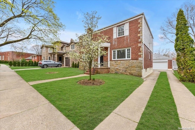 view of front facade featuring a front yard