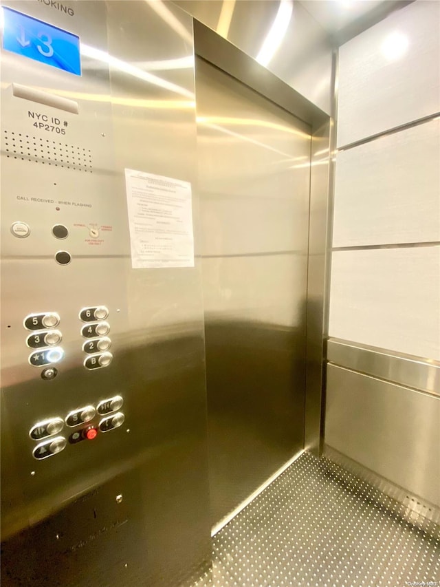 room details featuring elevator