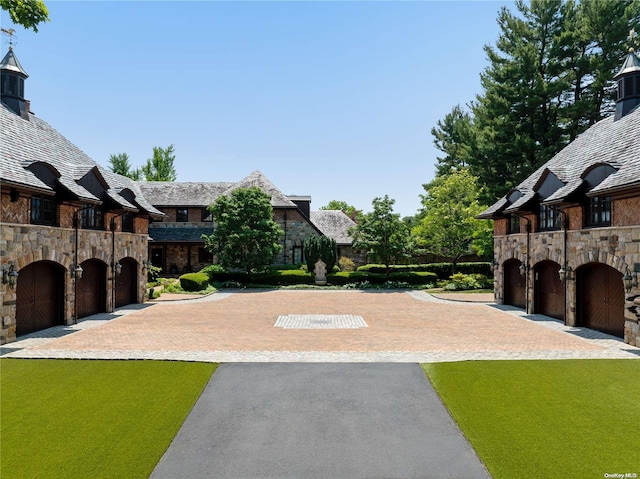 view of yard featuring a garage