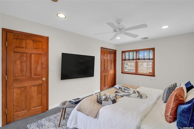 bedroom featuring carpet floors and ceiling fan