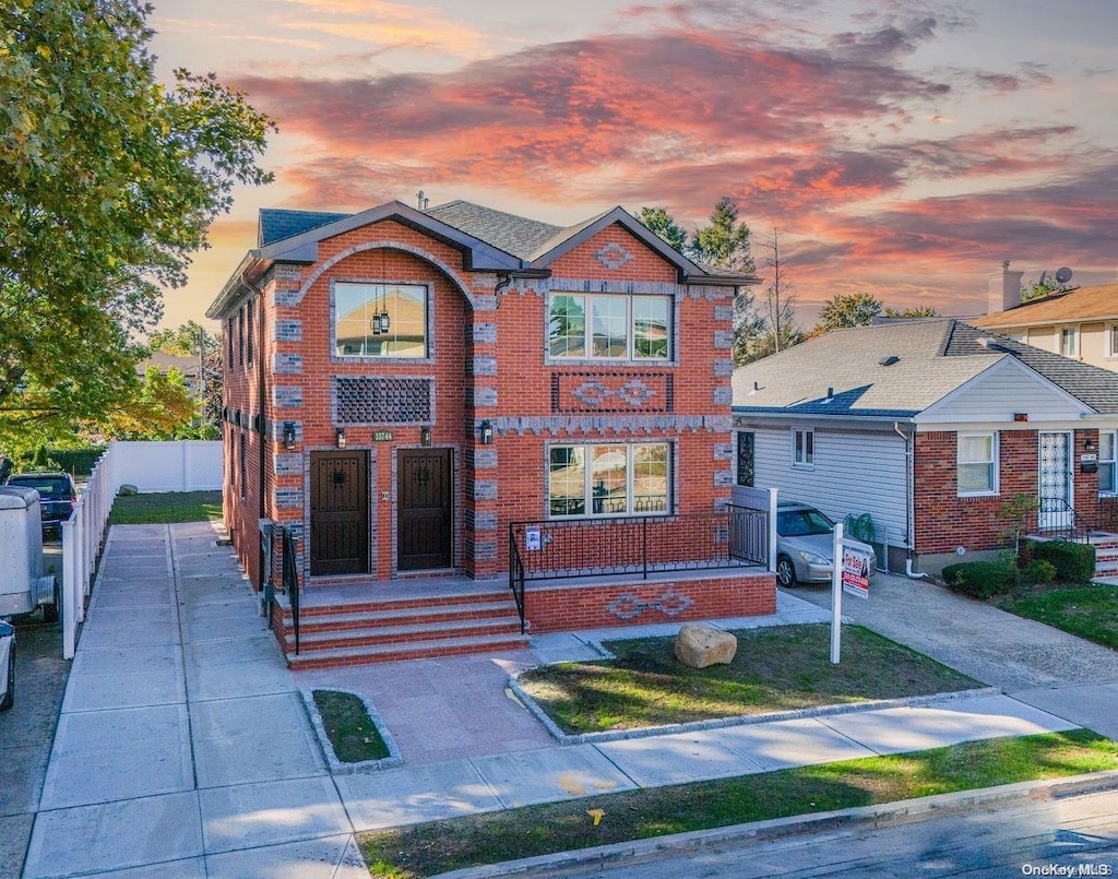 view of front of home featuring a porch