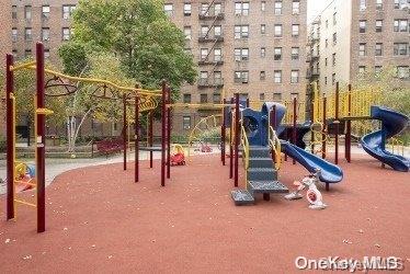 35-51 85th St Unit 3-L, Jackson Heights, NY 11372 - view of playground