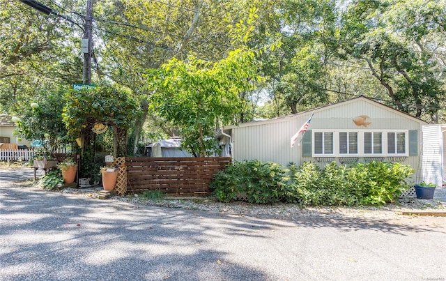 42 Cottage Rd, Baiting Hollow, NY 11933 - view of side of property
