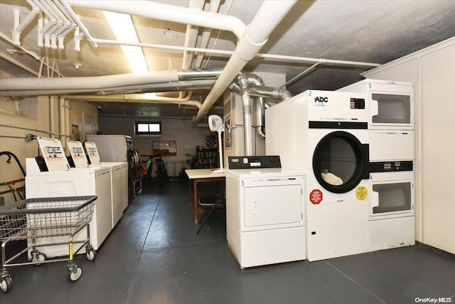 basement featuring separate washer and dryer