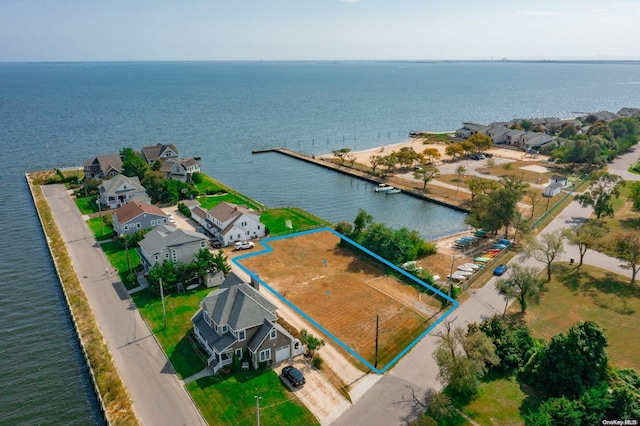 17 S Bay Ct, Brightwaters, NY 11718