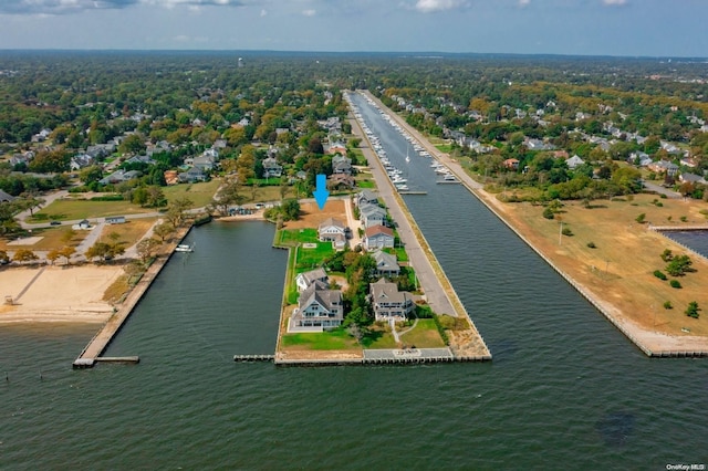 17 S Bay Ct, Brightwaters, NY 11718