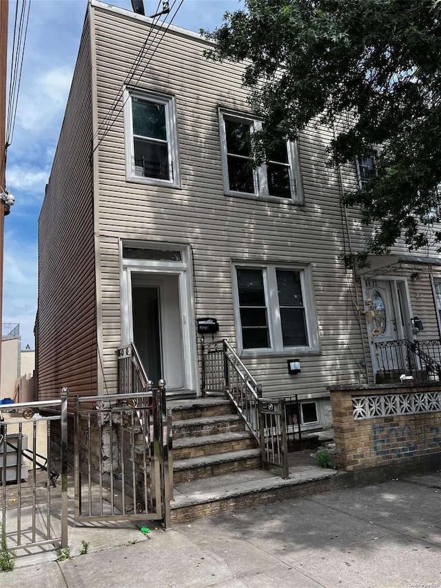 89-21 129th St, Richmond Hill, NY 11418 - photo 1