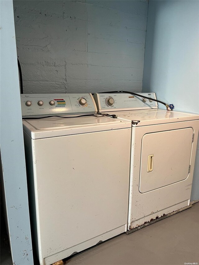 95-27 239th St, Floral Park, NY 11001 - photo 25