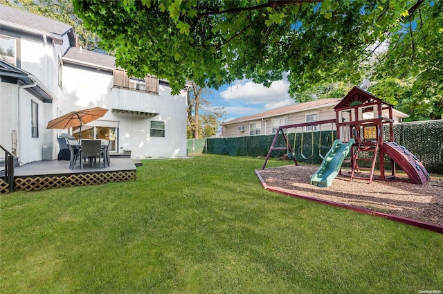 view of yard featuring a playground