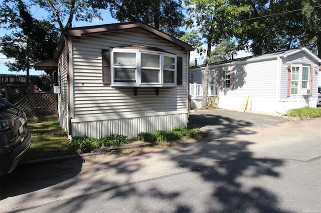 view of home's exterior