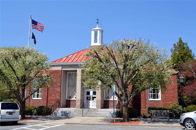 view of building exterior