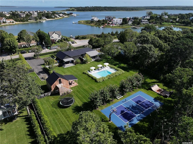 bird's eye view featuring a water view