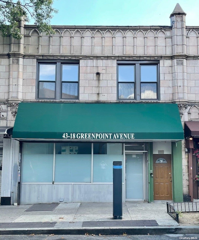 43-18 Greenpoint Ave, Sunnyside NY, 11104, 4 bedrooms, 2.5 baths multi for sale