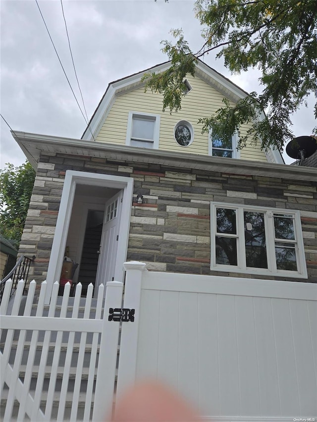 view of front of home